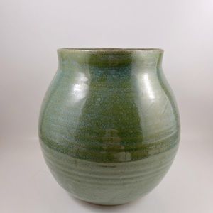 Artist Studio Pottery signed Barnett Green Hand Thrown Vintage Vase